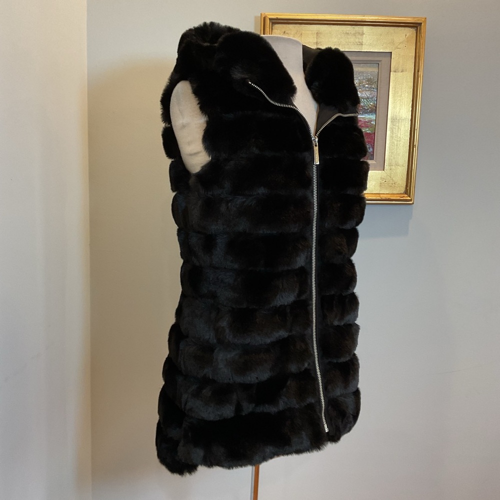 Michael Michael Kors Black Faux Fur‎ Vest NWT - Picture 3 of 10
